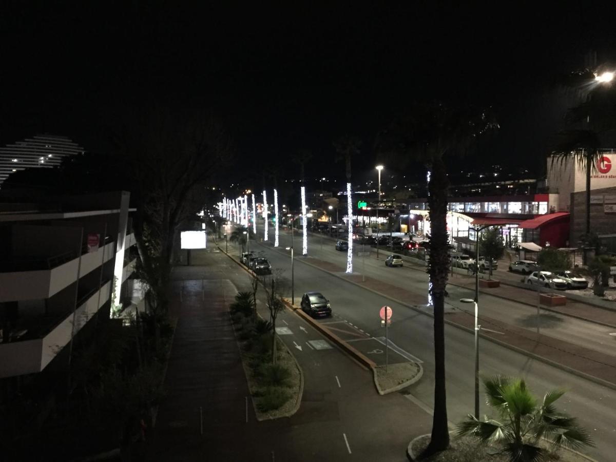 F2 Immeuble Les Pieds Dans L'Eau Daire Villeneuve-Loubet Dış mekan fotoğraf