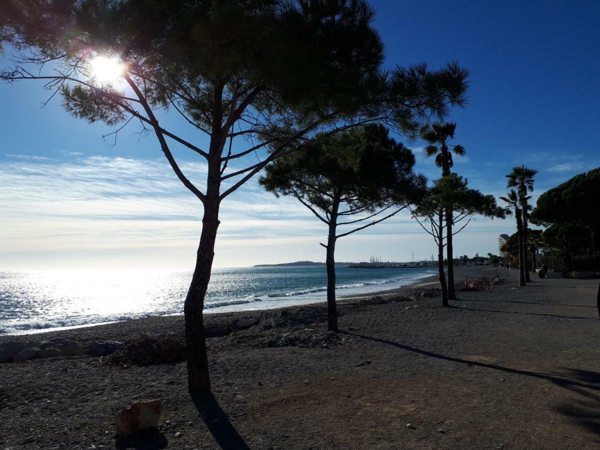 F2 Immeuble Les Pieds Dans L'Eau Daire Villeneuve-Loubet Dış mekan fotoğraf